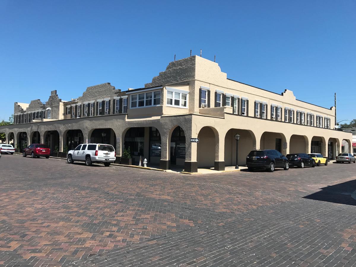 Hunter Arms Hotel Saint Cloud Exterior photo